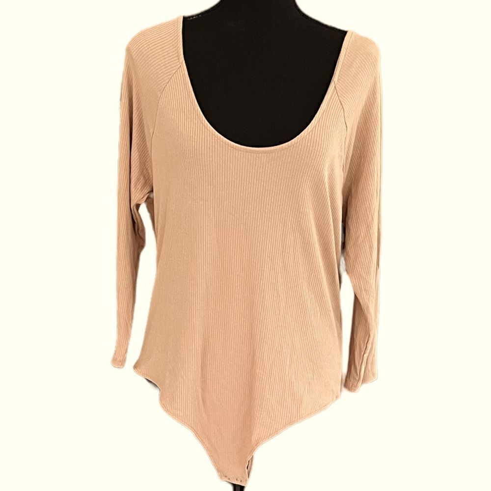 Banana Republic ribbed bodysuit, front and back scoop, snap bottom, size XL